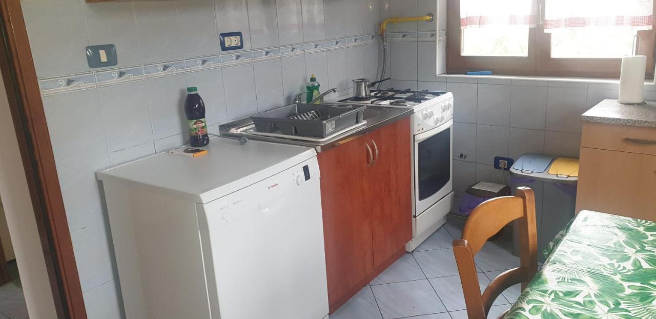 Apartments Nena 3* Liznjan Luaran gambar